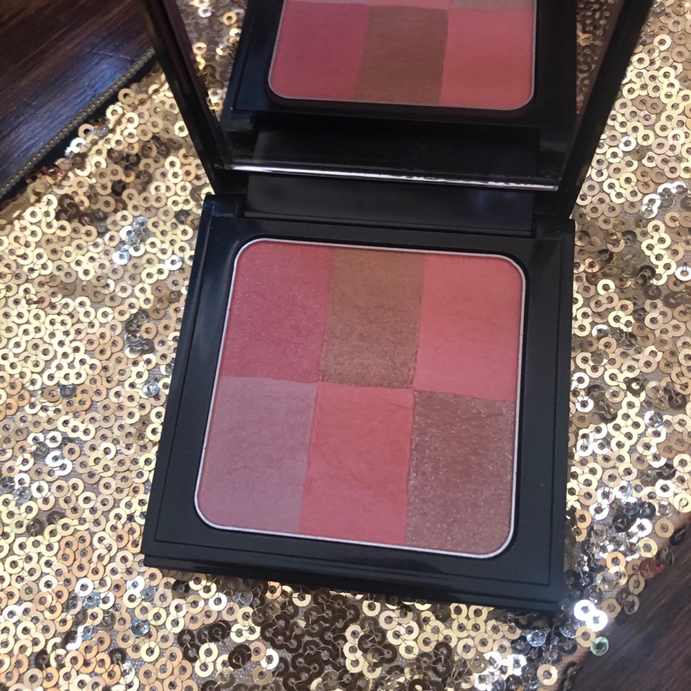 Bobbi brown brightening brick coral